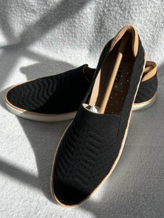 UGG Shoes - UGG Sammy Chevron Black Knit Slip-On Sneakers 8 NIB
